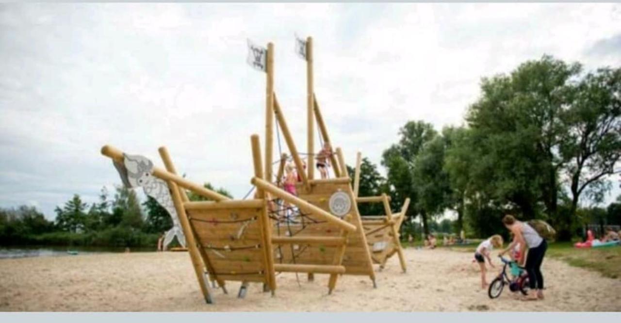 Kajuit423 6Pers 5Sterren Vakantiepark Bergumermeer Aan Het Water In Friesland Met Zwembad Villa Suameer Esterno foto